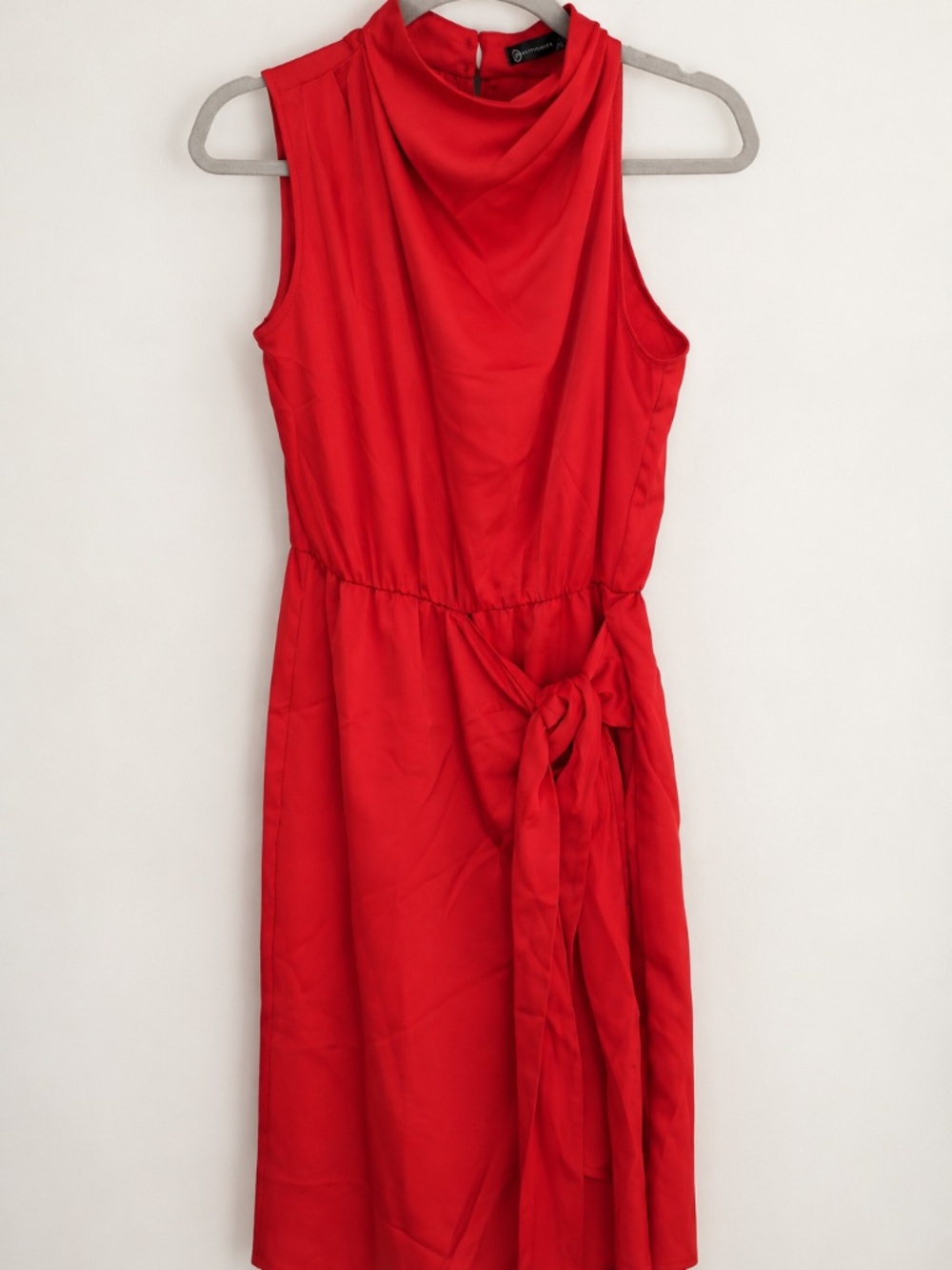 NWT PRETTYGARDEN Red Draped Neck Tie Waist Midi Dress Size S